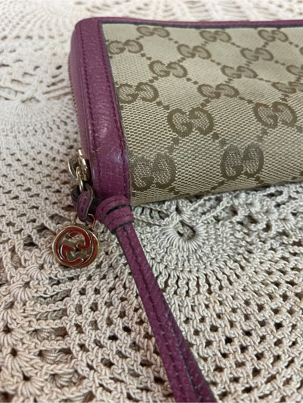 Gucci GG canvas zip-around wallet gently used💕 - Picture 2 of 10